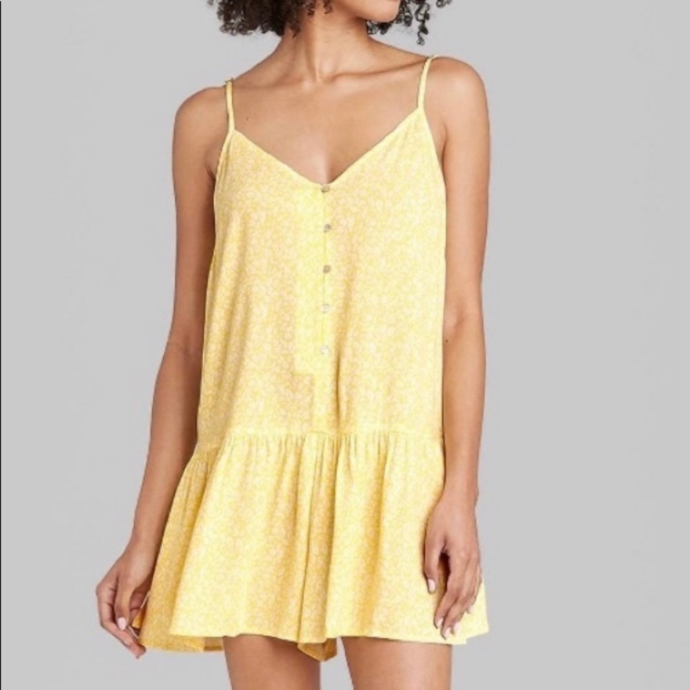 Wild Fable Yellow Daisy Romper Size XL